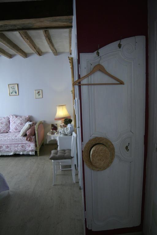 Chambre D'Hotes Du Domaine De La Haute Poignandiere Saint-Germain-de-la-Coudre Pokój zdjęcie